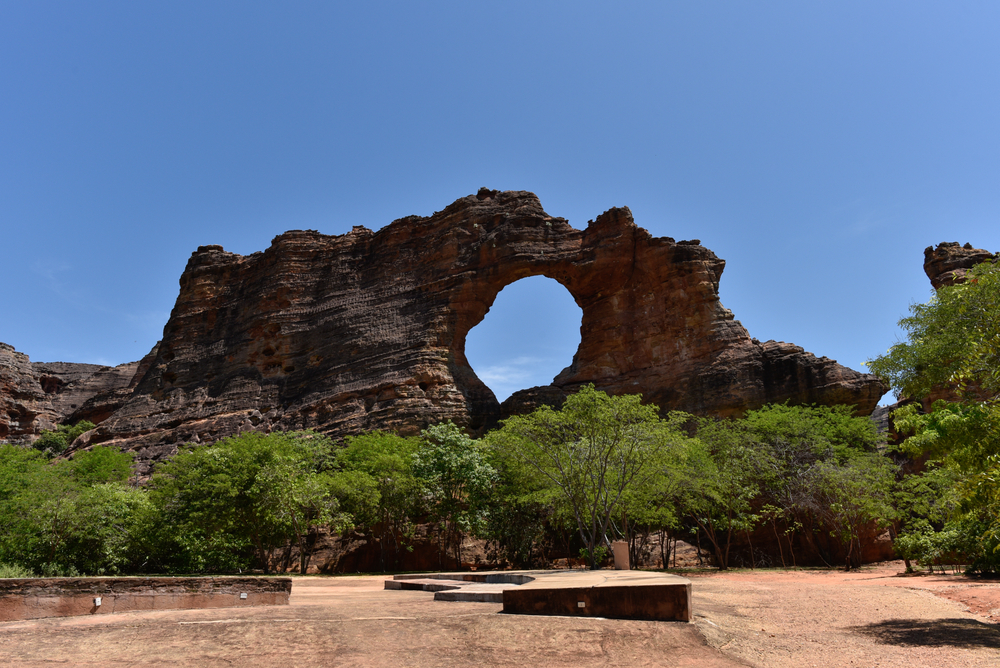 Vista al paisaje en el parque nacional Serra da Capivara, Piaui - Brasil